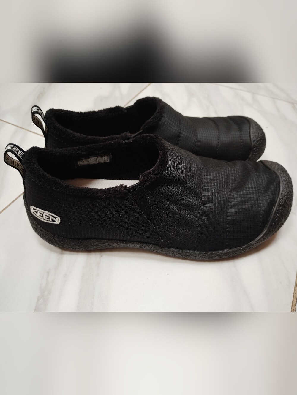 Keen Howser II Shoes Womens Size 8.5 Triple Black Lined Quilted Outdoor Walking